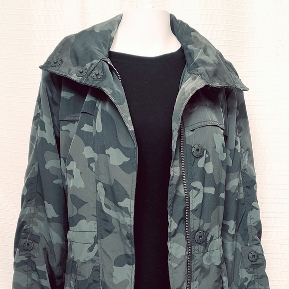 The Fillmore Anorak Jacket Parka Style Windbreaker Camo Grayish Green Women's M - Picture 4 of 15